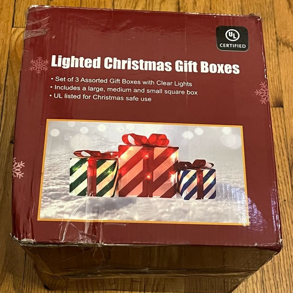 Brighton Lighted Christmas Tree Boxes!!!😍😍 - Picture 3 of 7